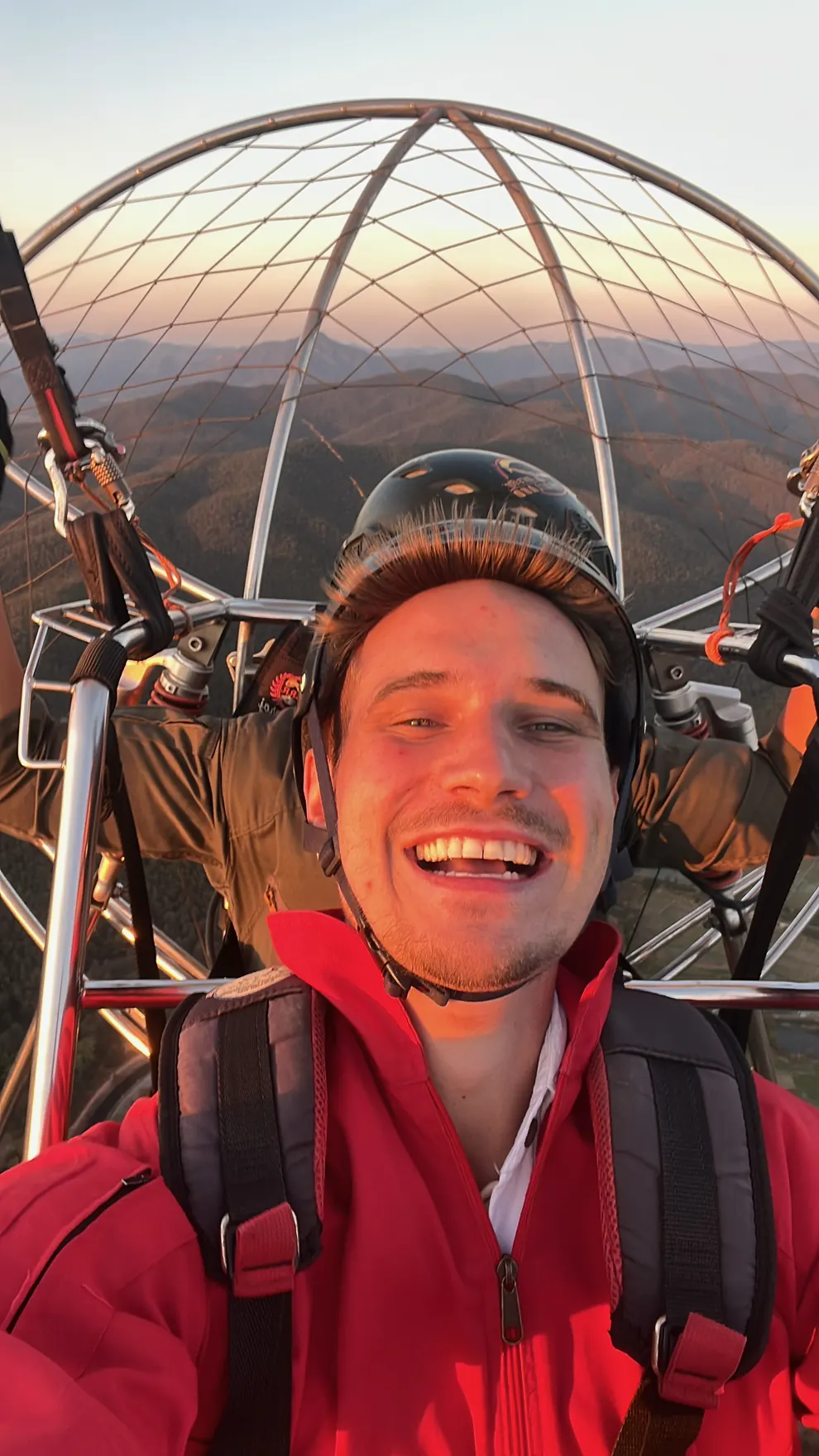 Josua beim Paramotor-Flug